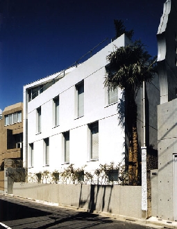 サタケ東側ファサード